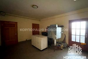 комерційна за адресою Загорська вул., 1А
