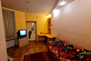 квартира за адресою Залізнична вул., 12