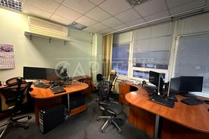 комерційна за адресою Кудрявський узвіз, 7