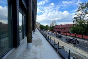 комерційна за адресою Клепарівська вул., 15