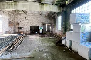комерційна за адресою Симона Петлюри вул., 8