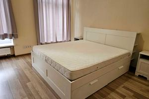 будинок за адресою Вишнева вул.
