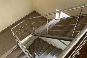 комерційна за адресою Щаслива вул., 50