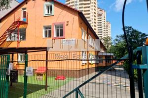 комерційна за адресою Борщагівська вул., 204 к2