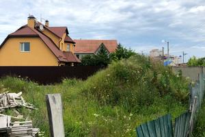 ділянка за адресою Вишнева вул., 1