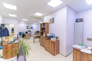 комерційна за адресою Якова Гніздовського вул. (Магнітогорська), 1