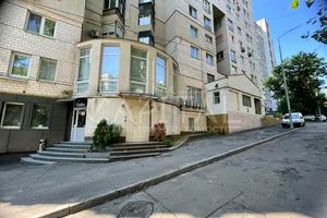 комерційна за адресою Печенізька вул., 1Б