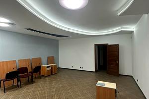 комерційна за адресою Остапа Нижанківського вул., 4