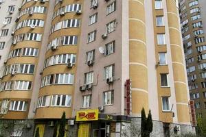 комерційна за адресою Дніпровська набережна вул., 19-А
