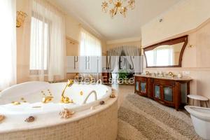будинок за адресою заплавна, 1