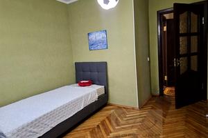квартира за адресою Захисників Азовсталі вул. (Сержанта Смірнова), 6