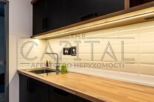 комерційна за адресою Криворізька вул., 11