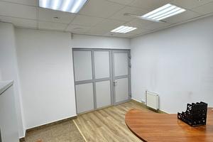 комерційна за адресою Болсуновська вул. (Сергія Струтинського), 8