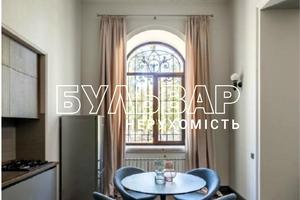 квартира за адресою Фейєрбаха вул., 12