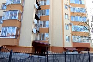 комерційна за адресою вул. Ясна, 7б