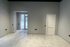комерційна за адресою Володимирська вул., 87