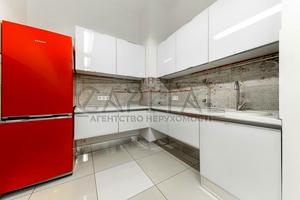 комерційна за адресою Кловський узвіз (Кловський), 7a