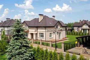 будинок за адресою Молодіжна