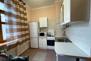 квартира за адресою Дмитра Яворницького просп. (Карла Маркса), 90