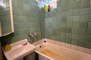 квартира за адресою Гетьмана Петра Дорошенка вул. (Генерала Грушевого), 12