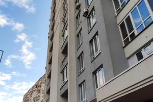 комерційна за адресою Каховська вул., 62-А