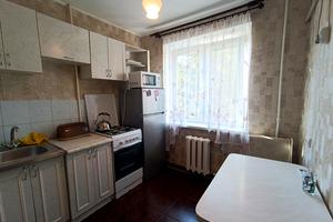 квартира за адресою Богдана Хмельницького просп. (Героїв Сталінграда), 8-Б