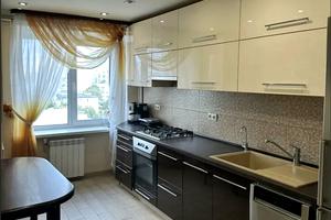 квартира за адресою Андрія Первозванного вул. (Стахурського), 14