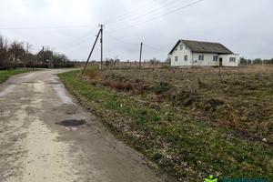 участок по адресу Лесі Українки