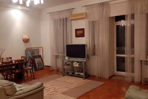 квартира за адресою Куликівський узвіз (Революції), 9