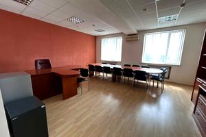 коммерческая по адресу Николая Михновского бульв. (Дружбы Народов), 38