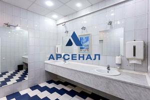комерційна за адресою Складська вул., 6