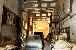 комерційна за адресою Чорних Запорожців вул. (Бориса Кротова), 39