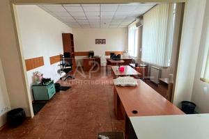 комерційна за адресою промислова, 1