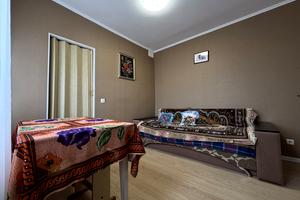 квартира за адресою Курсанта Єськова вул., 26