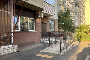 комерційна за адресою Градинська вул., 11