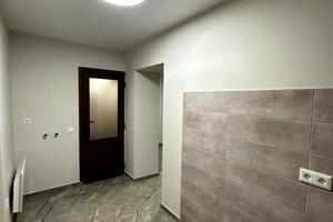 комерційна за адресою Антона Кохановського вул., 4