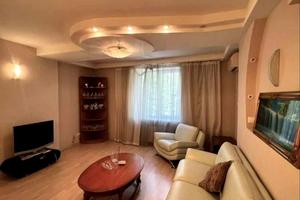 квартира за адресою Академіка Чекмарьова вул., 2
