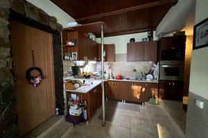 дом по адресу с. Липники, Центральна