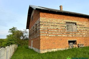 будинок за адресою с. Милування, миру, 3А