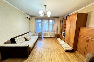 квартира за адресою Менахем-Мендл Шнеєрсона вул. (Мініна), 19