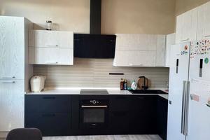 квартира за адресою Милорадовичів вул. (Петровського), 55