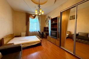 квартира за адресою Гайдамацька вул., 3