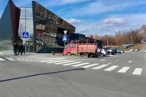 коммерческая по адресу Житецького ул., 2