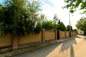 будинок за адресою Пластова