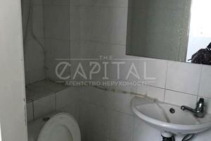 комерційна за адресою Дмитрівська вул., 44б
