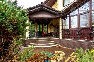 дом по адресу Лесі Українки, 7
