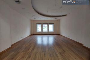 комерційна за адресою Хорива вул., 55Б