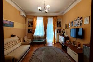 квартира за адресою Базарна вул., 66