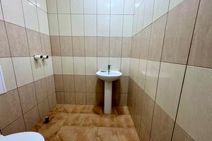 коммерческая по адресу Тітова вул., 5