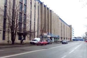 паркомісце за адресою Пантелеймона Куліша вул. (Челябінська), 2